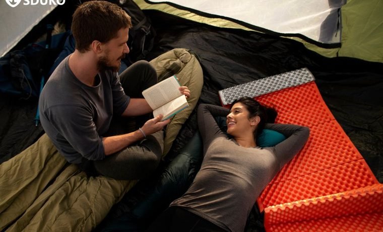 The Smart Traveler’s Guide to Packing Light for a Week-Long Trip